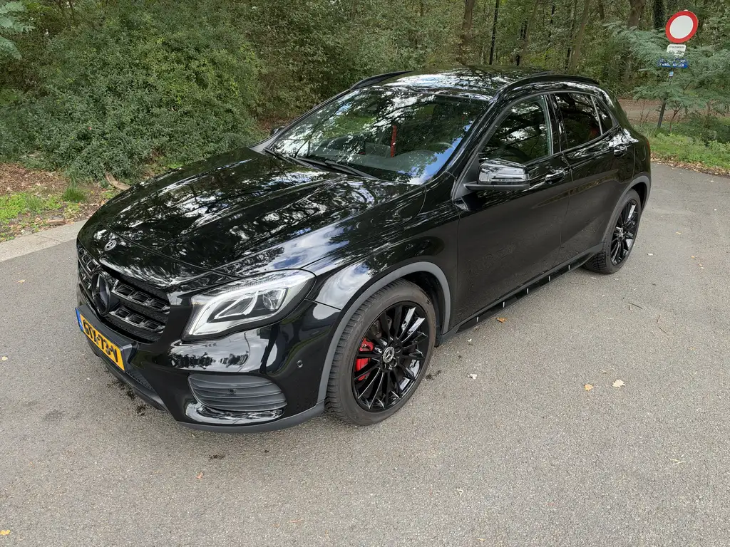 Mercedes-Benz GLA 180 2019 из Европы — купить под ключ