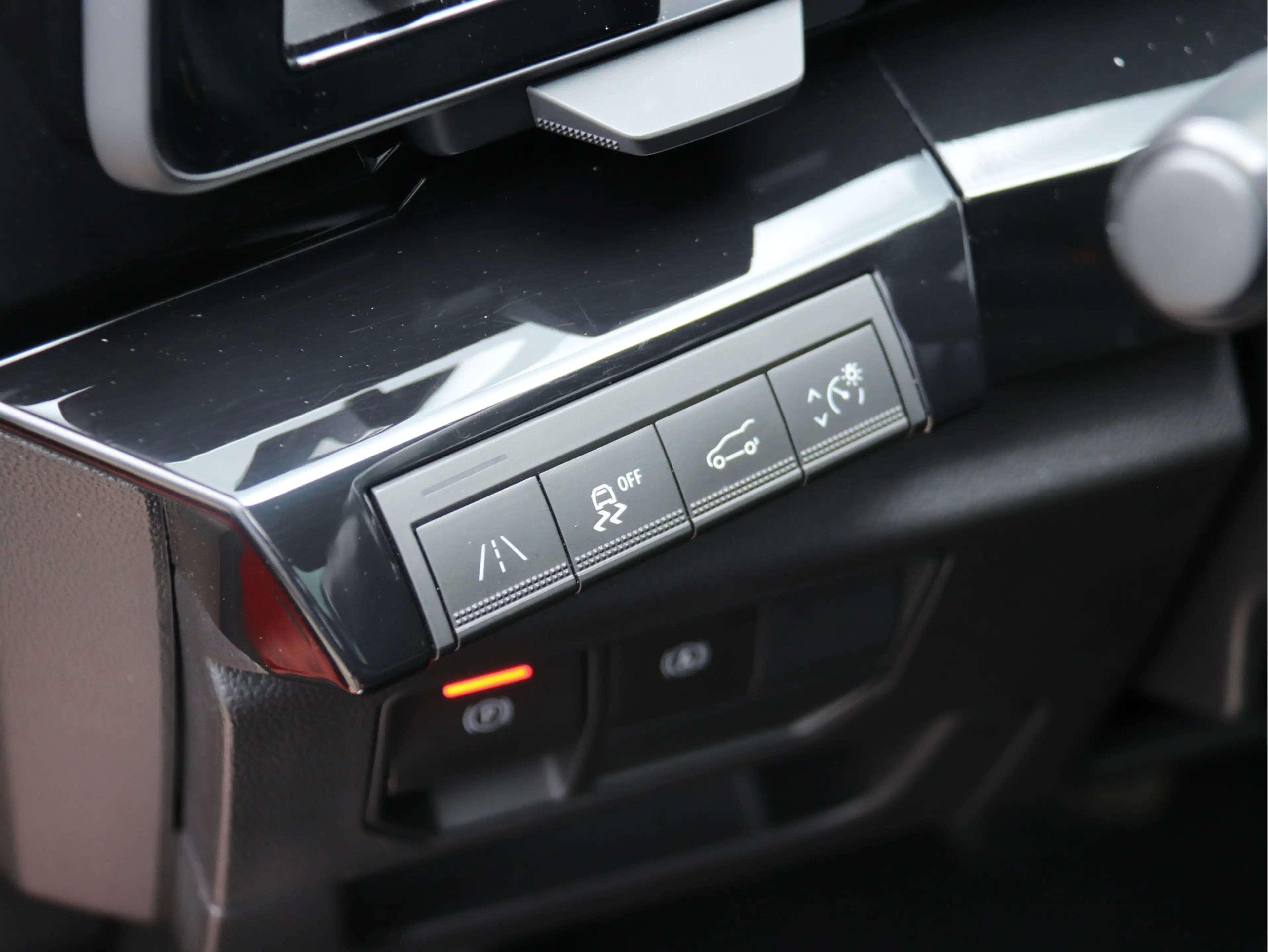 Renault Austral 1.3 mild hybrid 160 X-Tronic techno PANORAMA / CAM — photo 12