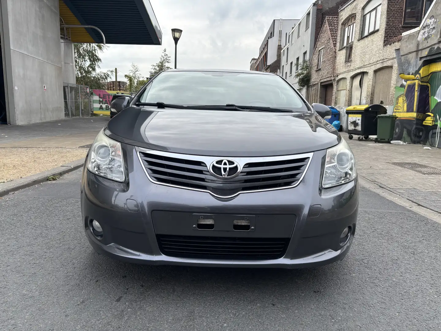 Toyota Avensis Avensis 1.8 Executive Gris - 1