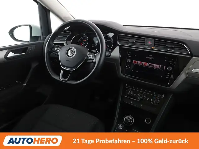 Volkswagen Touran view 13