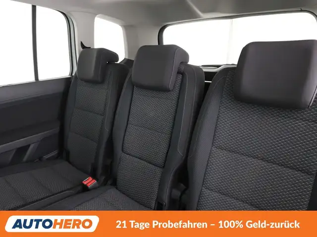 Volkswagen Touran view 14