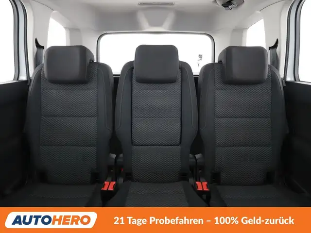 Volkswagen Touran view 15