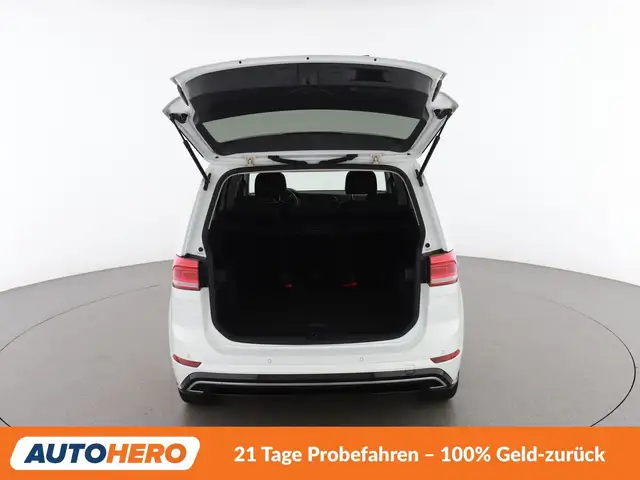 Volkswagen Touran view 16