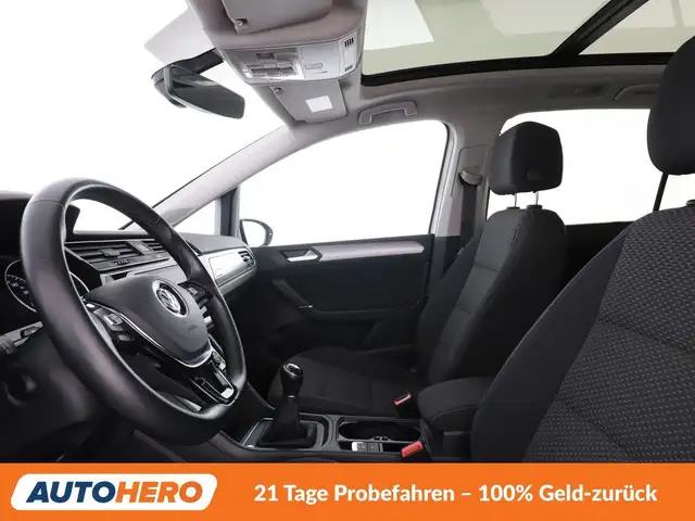 Volkswagen Touran view 10