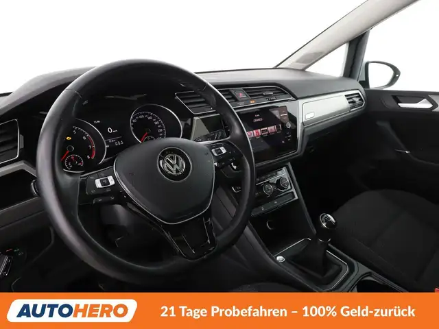 Volkswagen Touran view 11