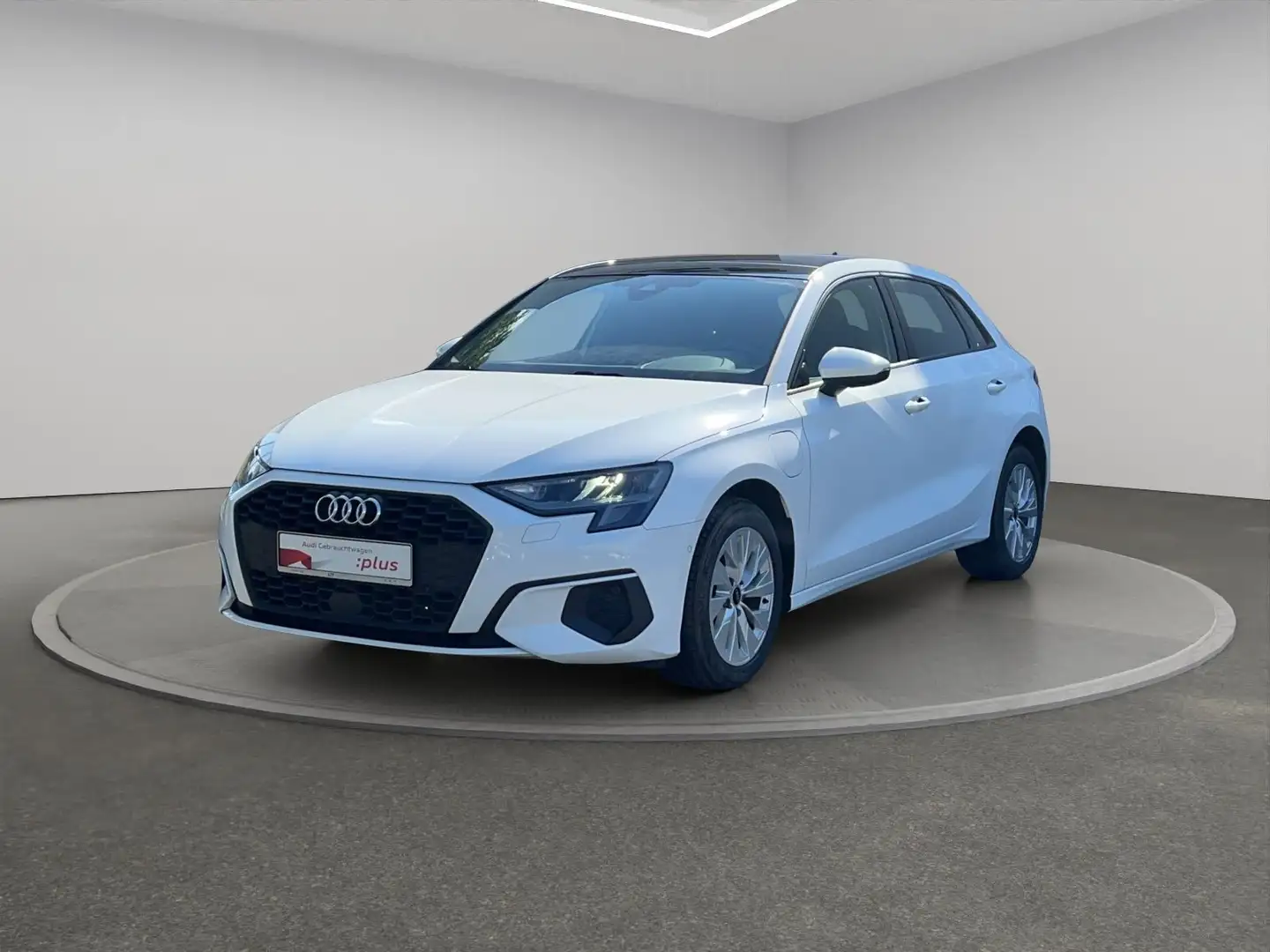 Audi A3 40 TFSI e S tronic NAVI+LED+PANO+SP Weiß - 2