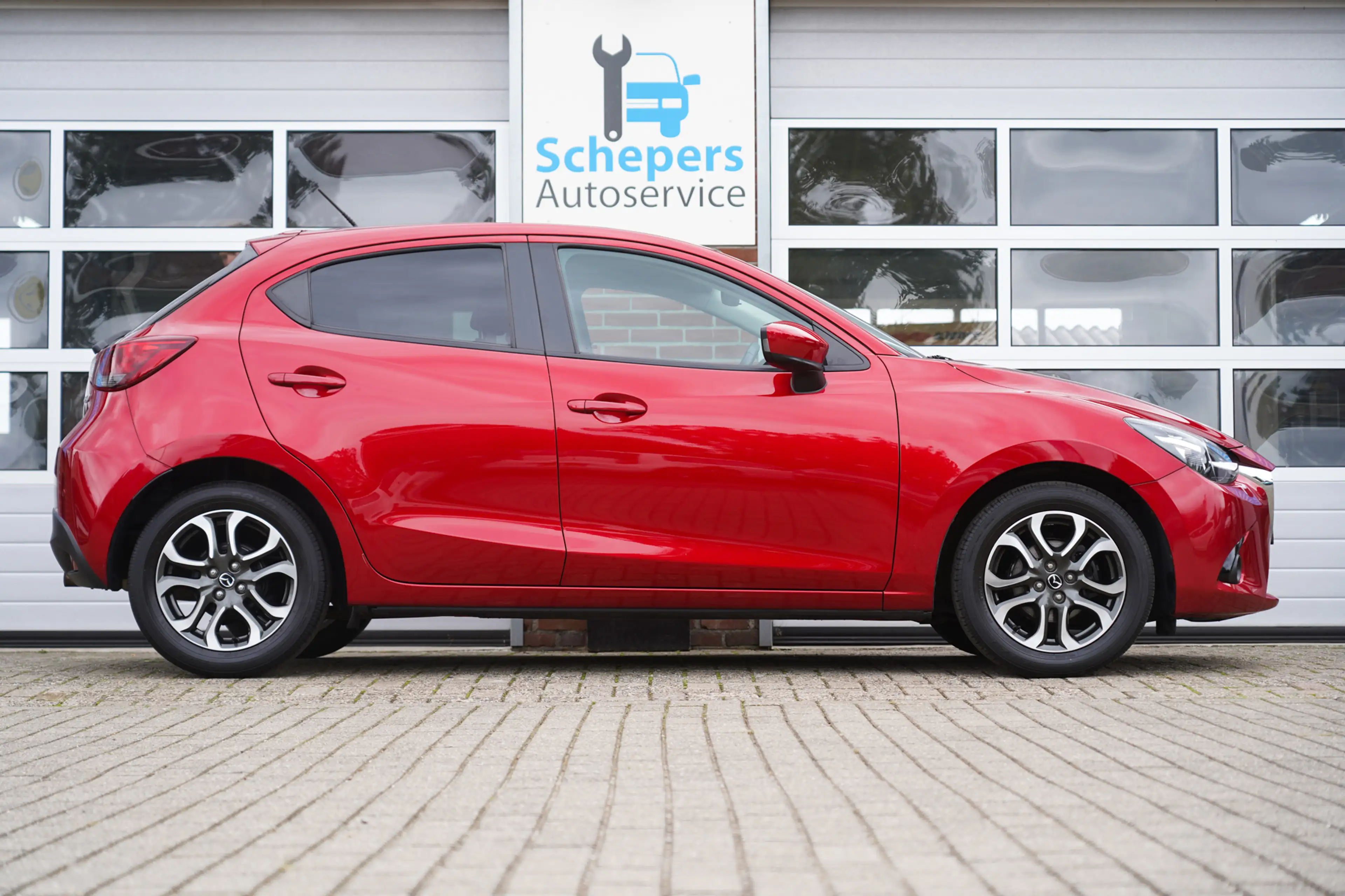 Mazda 2 1.5 Skyactiv-G GT-M Line — photo 6