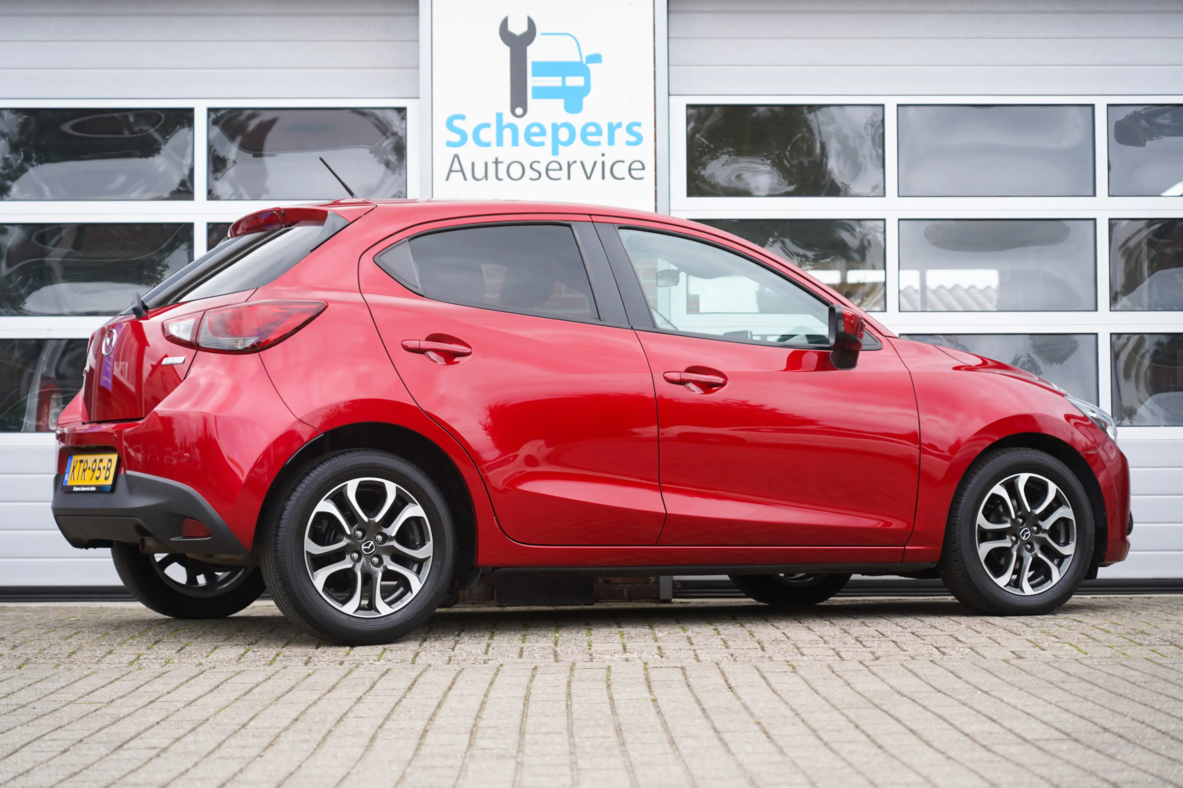 Mazda 2 1.5 Skyactiv-G GT-M Line — photo 5