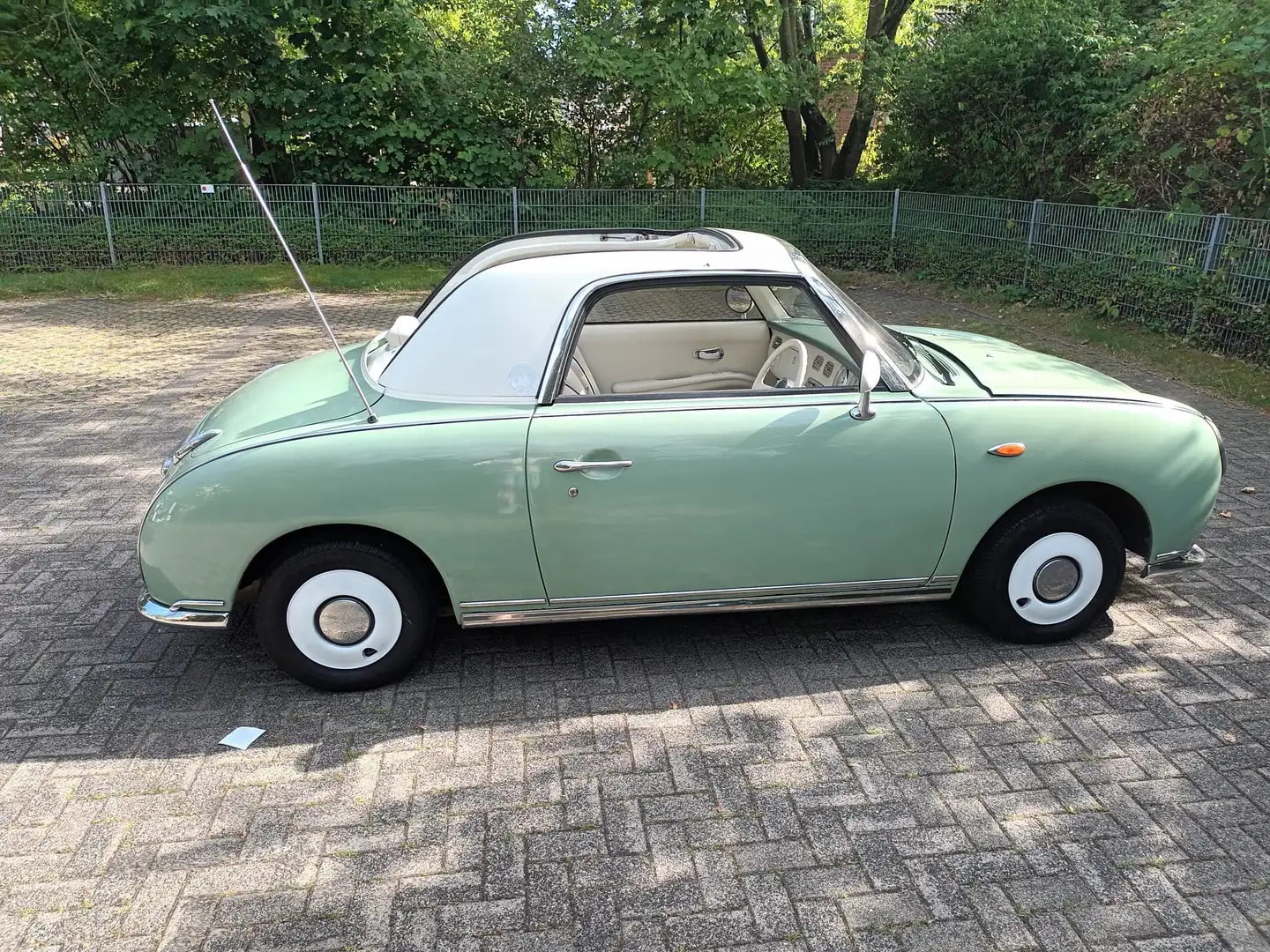 Nissan Figaro Verde - 1