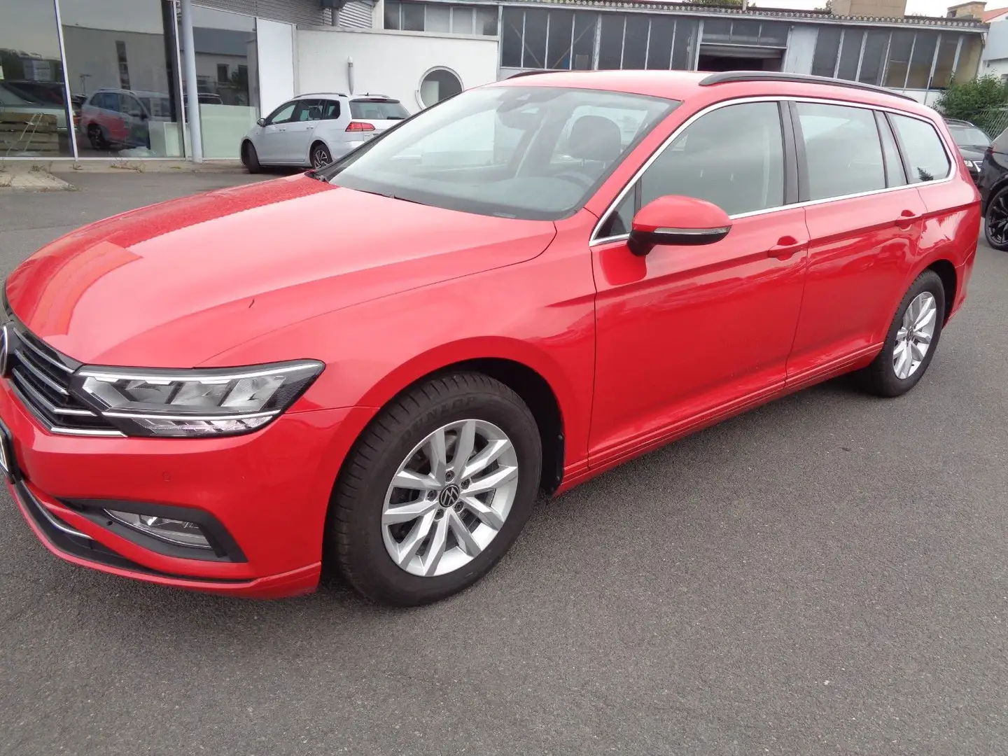 Volkswagen Passat Variant Business **1.HAND** ~KAMERA~NAVI~ Rot - 1
