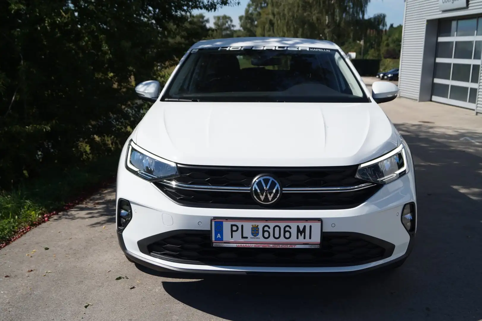 Volkswagen Taigo 4Me TSI Weiß - 2