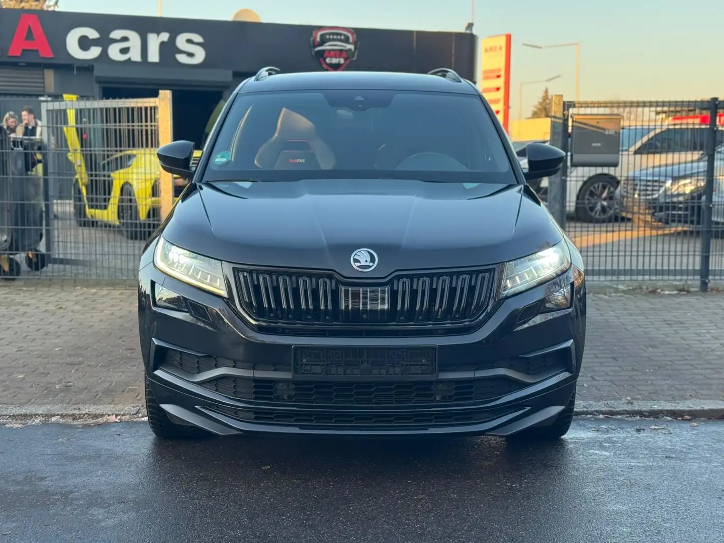 Skoda Kodiaq RS 4x4*7-SITZ*LED*ACC*360*TOT*NAVI*STHZ* Schwarz - 2