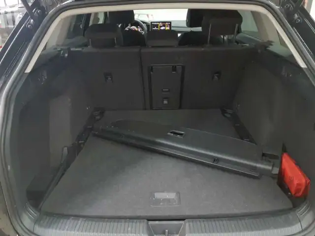 Volkswagen Golf view 15