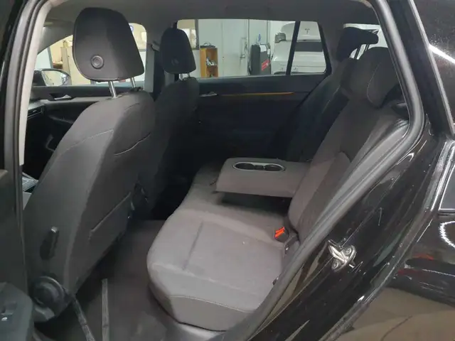 Volkswagen Golf view 13