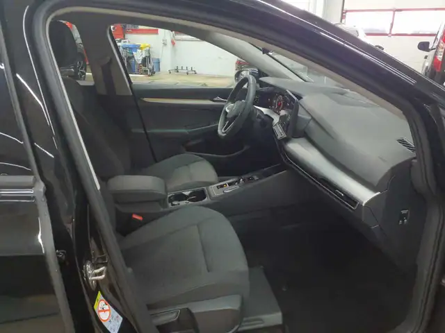 Volkswagen Golf view 8