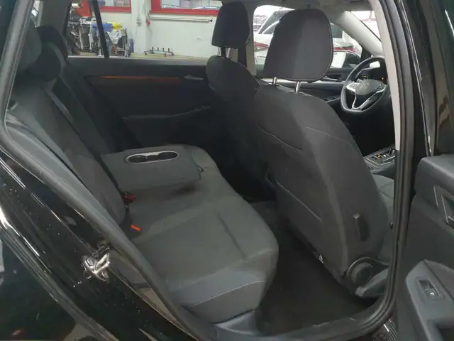 Volkswagen Golf view 14