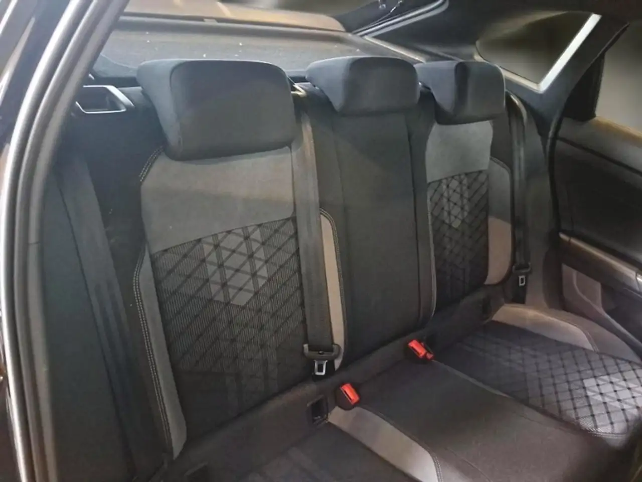 Volkswagen Taigo 1.0 TSI 81 KW R-LINE DSG SUV, миниатюра 11
