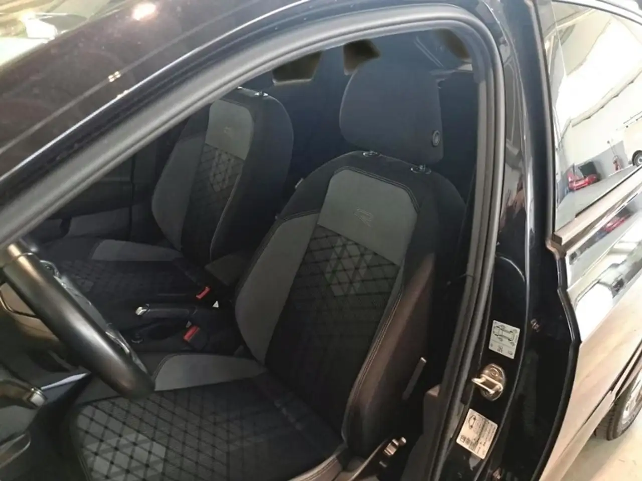 Volkswagen Taigo 1.0 TSI 81 KW R-LINE DSG SUV, миниатюра 9