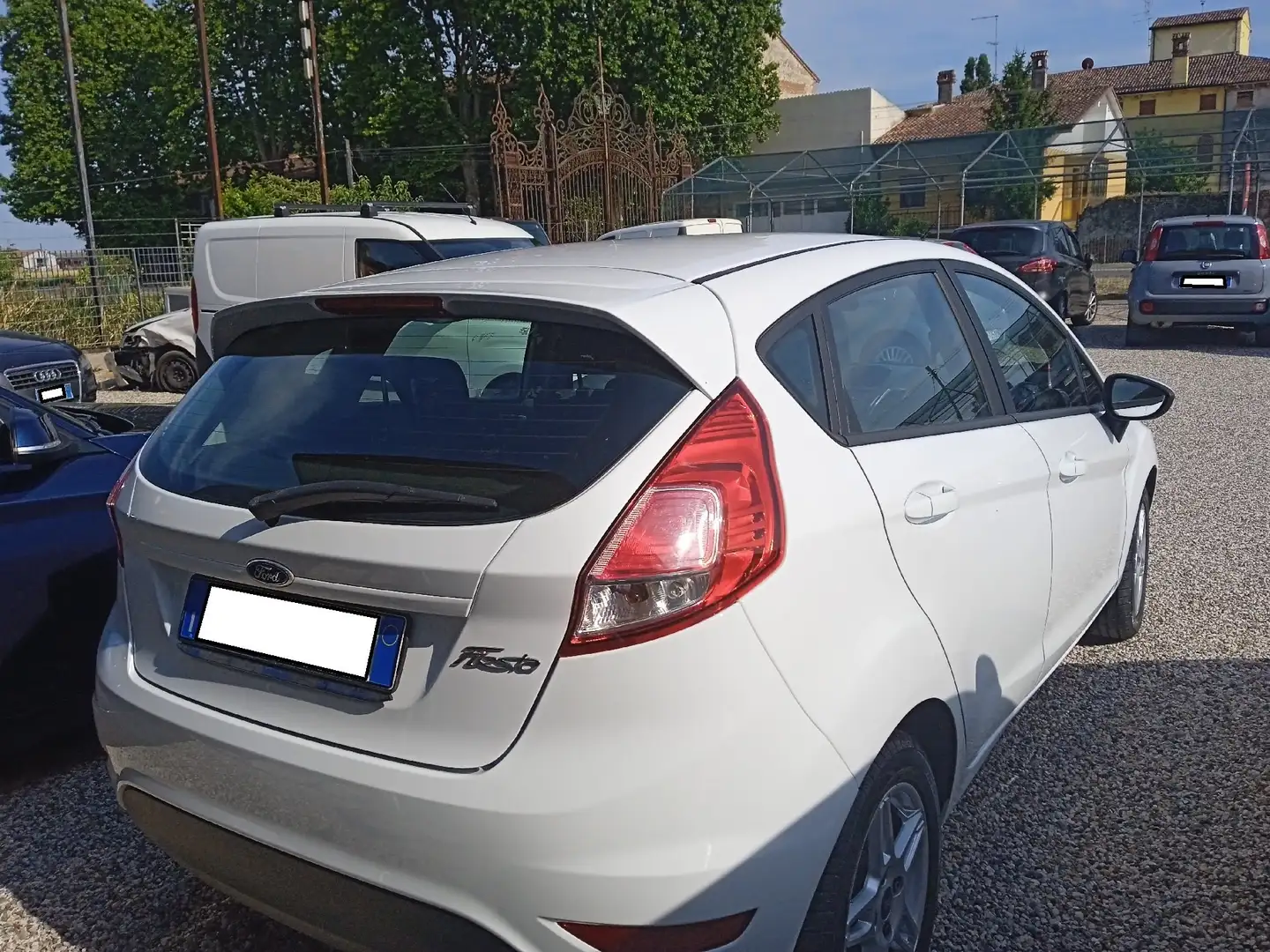 Ford Fiesta Fiesta 5p 1.4 Titanium Gpl 92cv Bianco - 2