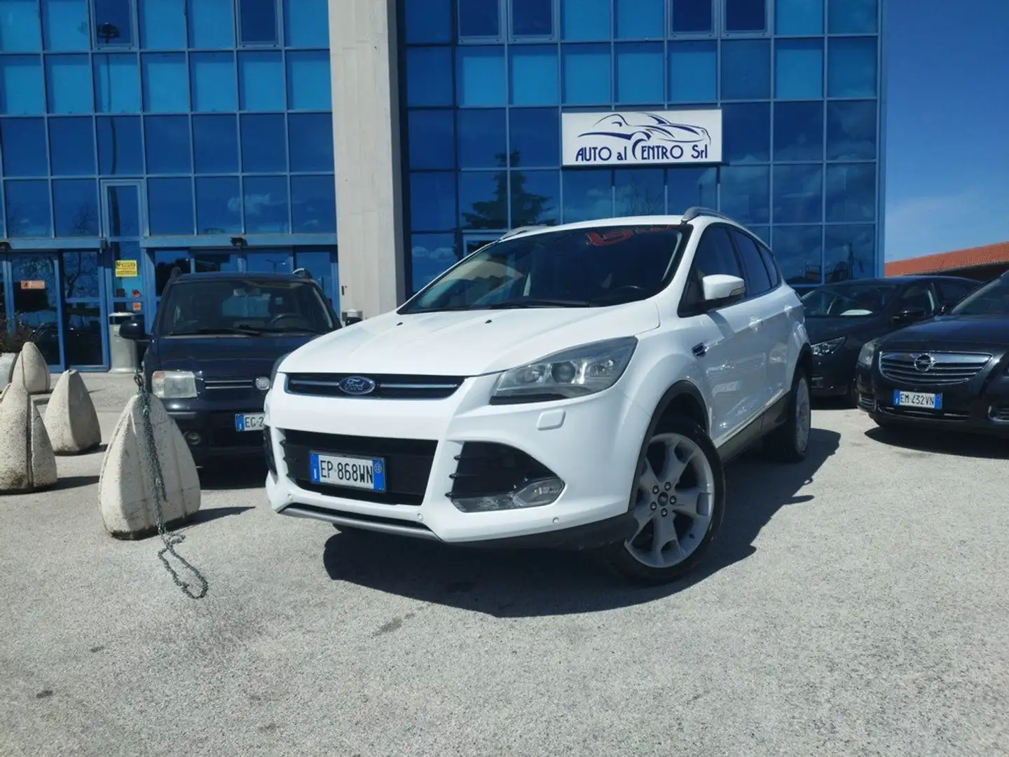 Ford Kuga 2.0 tdci Titanium 4wd 163cv powershift Blanc - 1