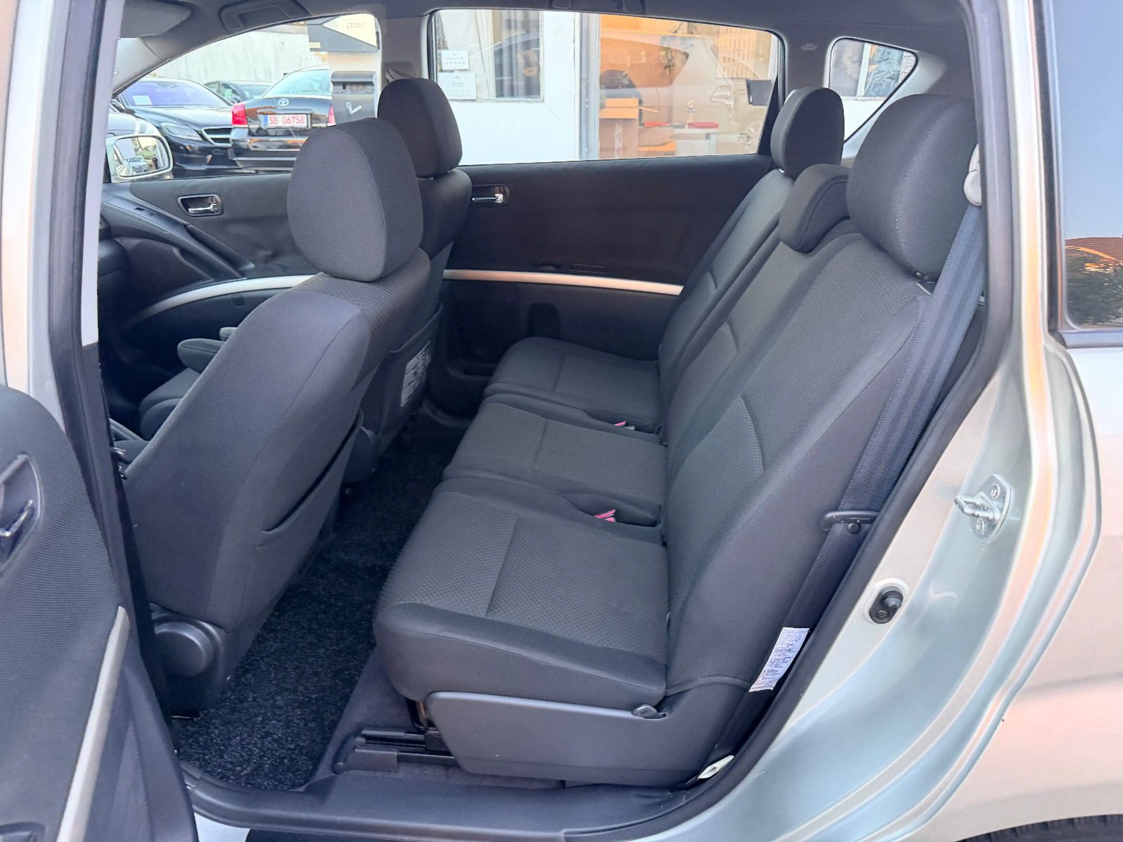 Toyota Corolla Verso 1.8 Sol 7-Sitzer Tempomat PDC — photo 7