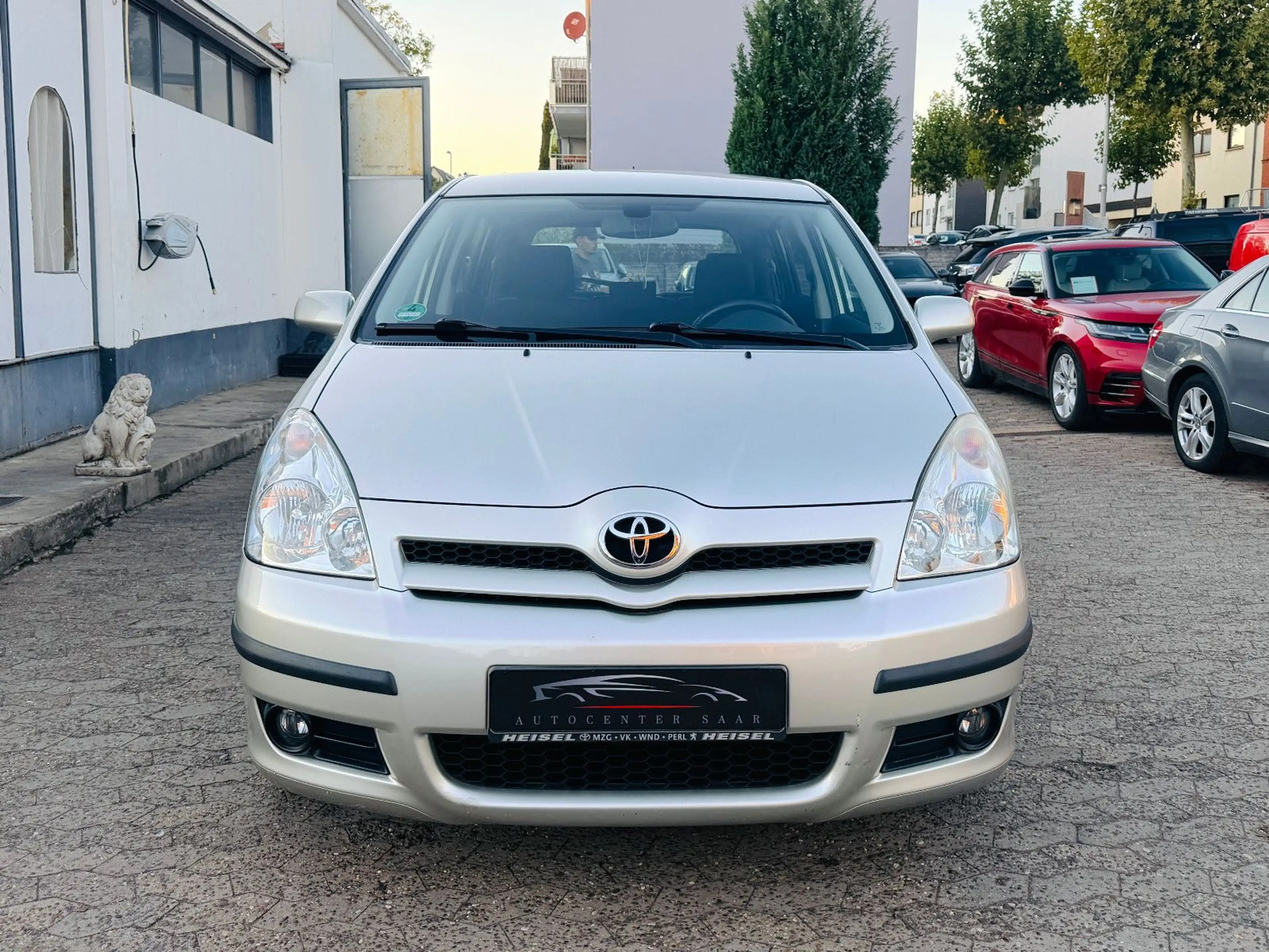 Toyota Corolla Verso 1.8 Sol 7-Sitzer Tempomat PDC — photo 2