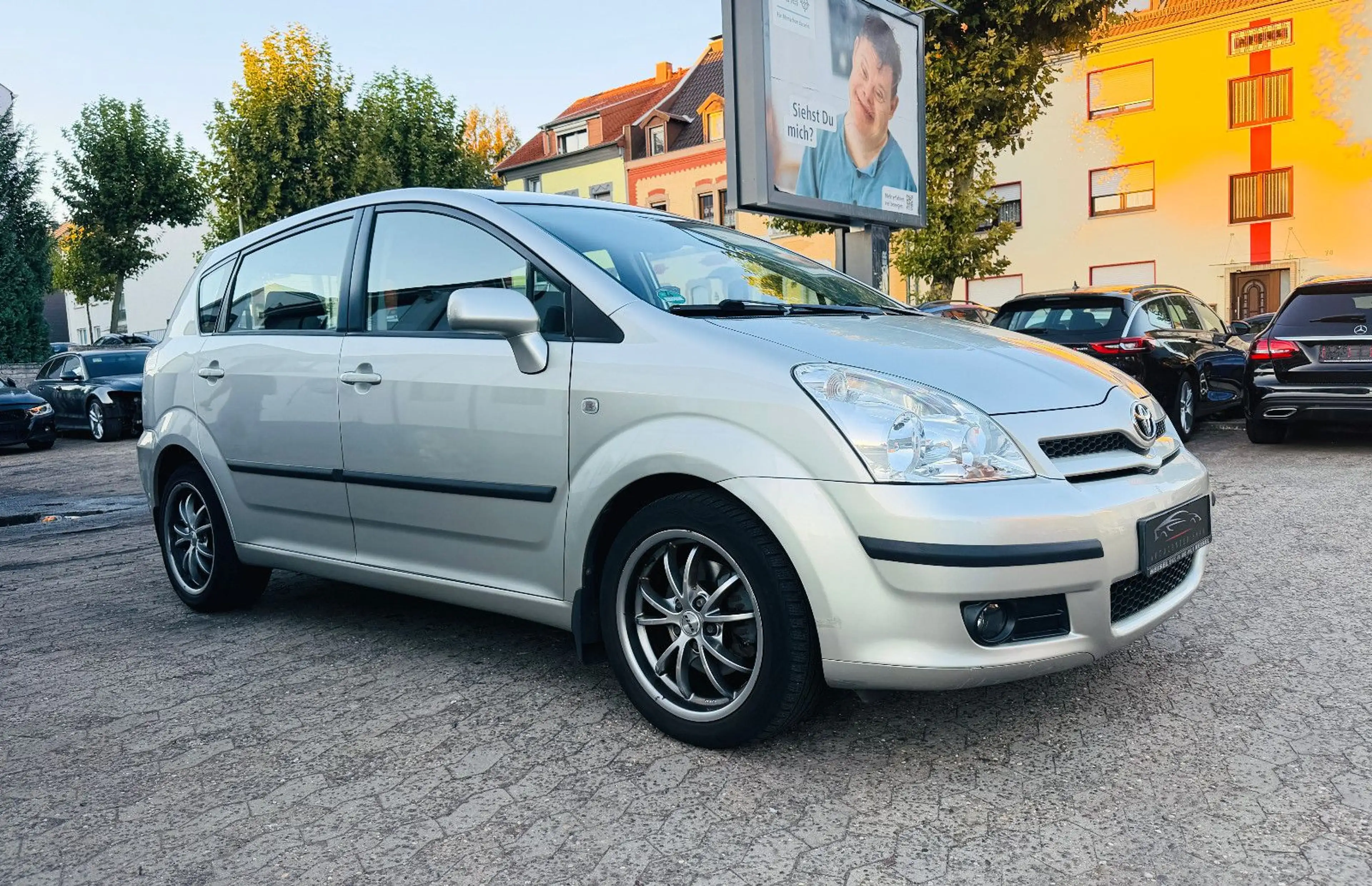 Toyota Corolla Verso 1.8 Sol 7-Sitzer Tempomat PDC