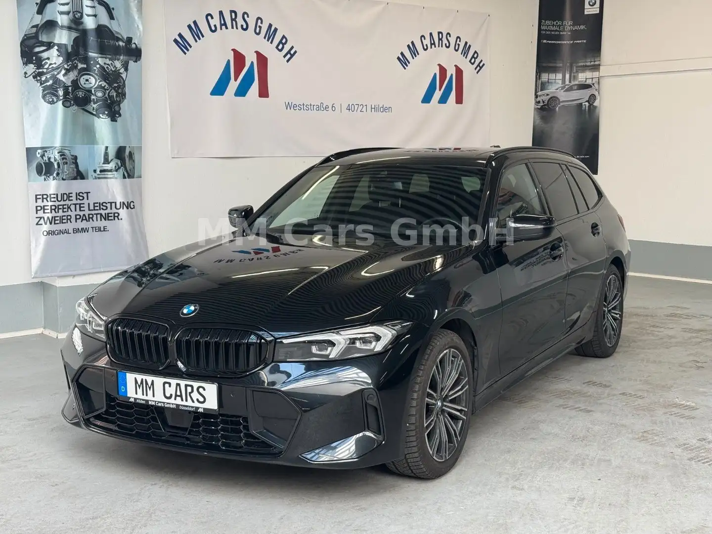 BMW 320 d Touring Sport ACC|HUD|HKSound|PANO|eSitze| Zwart - 1