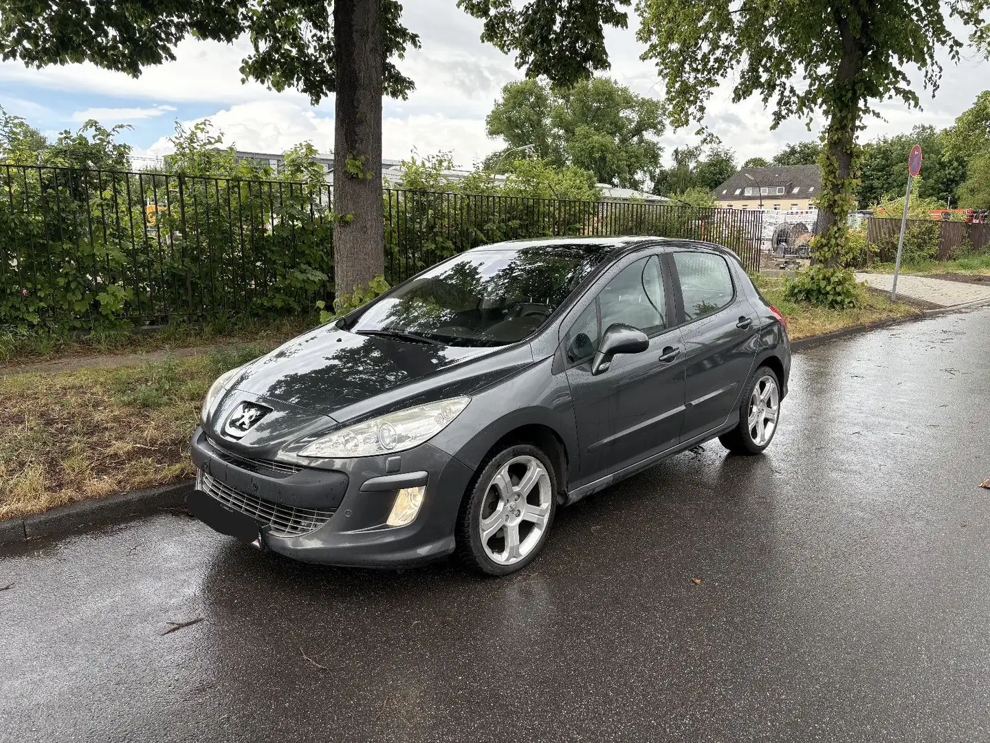 Peugeot 308 PLATINUM XENON AUTOMATIK TEILLEDER ALU PDC Grau - 1