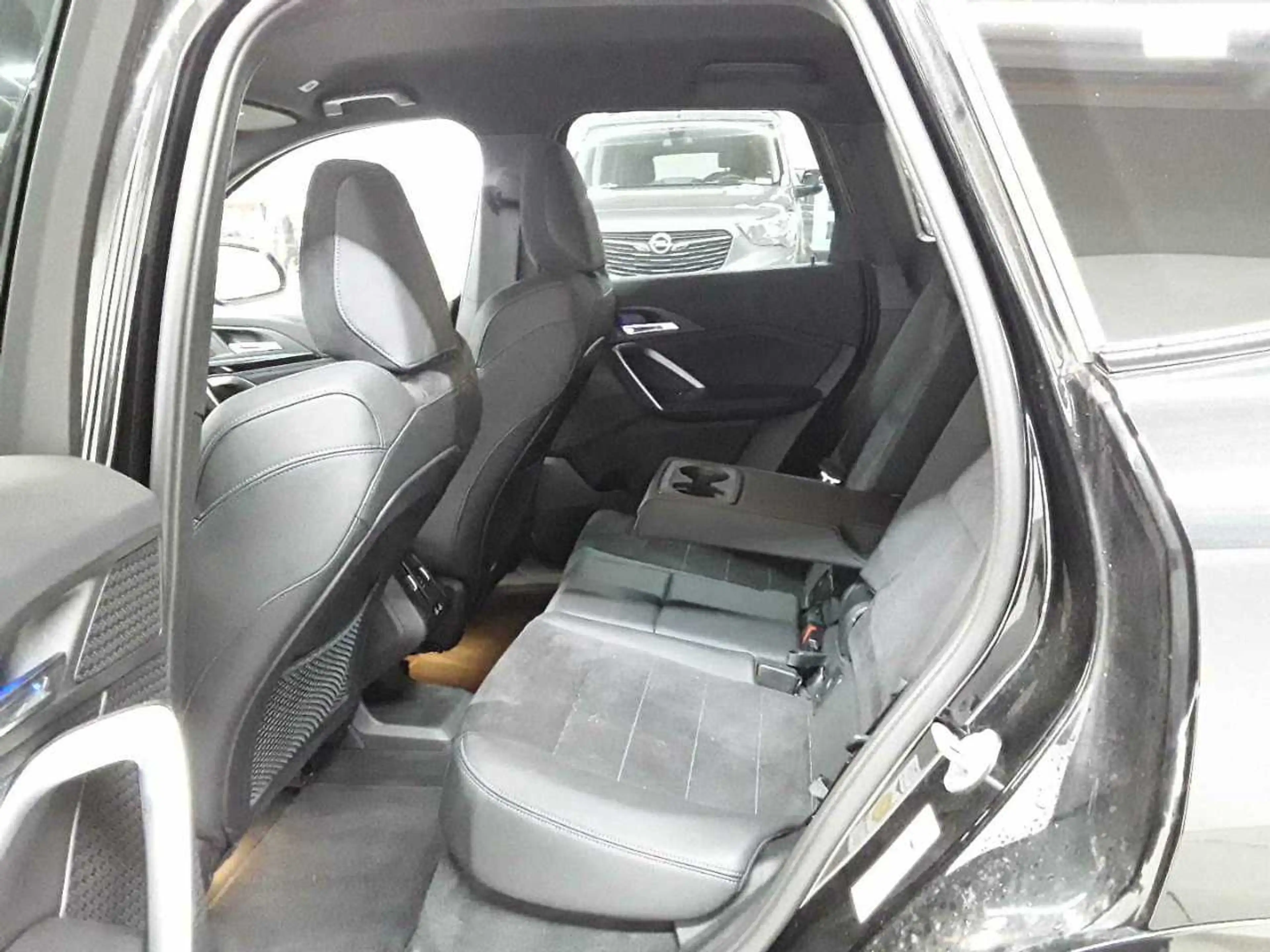 BMW iX1 iX1 xDrive30 M Sportpaket NAVI LED PDC KAM — photo 13