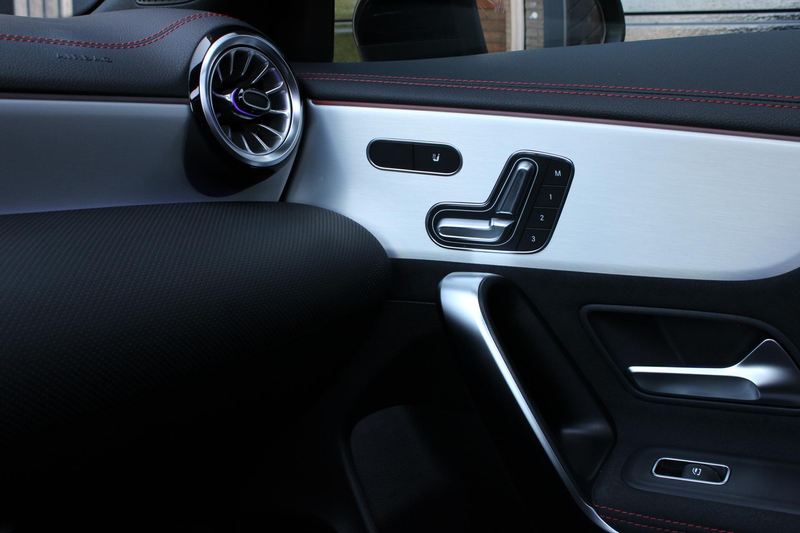 Mercedes-Benz CLA 250 Shooting Brake e AMG Line PANO | MAT — photo 14