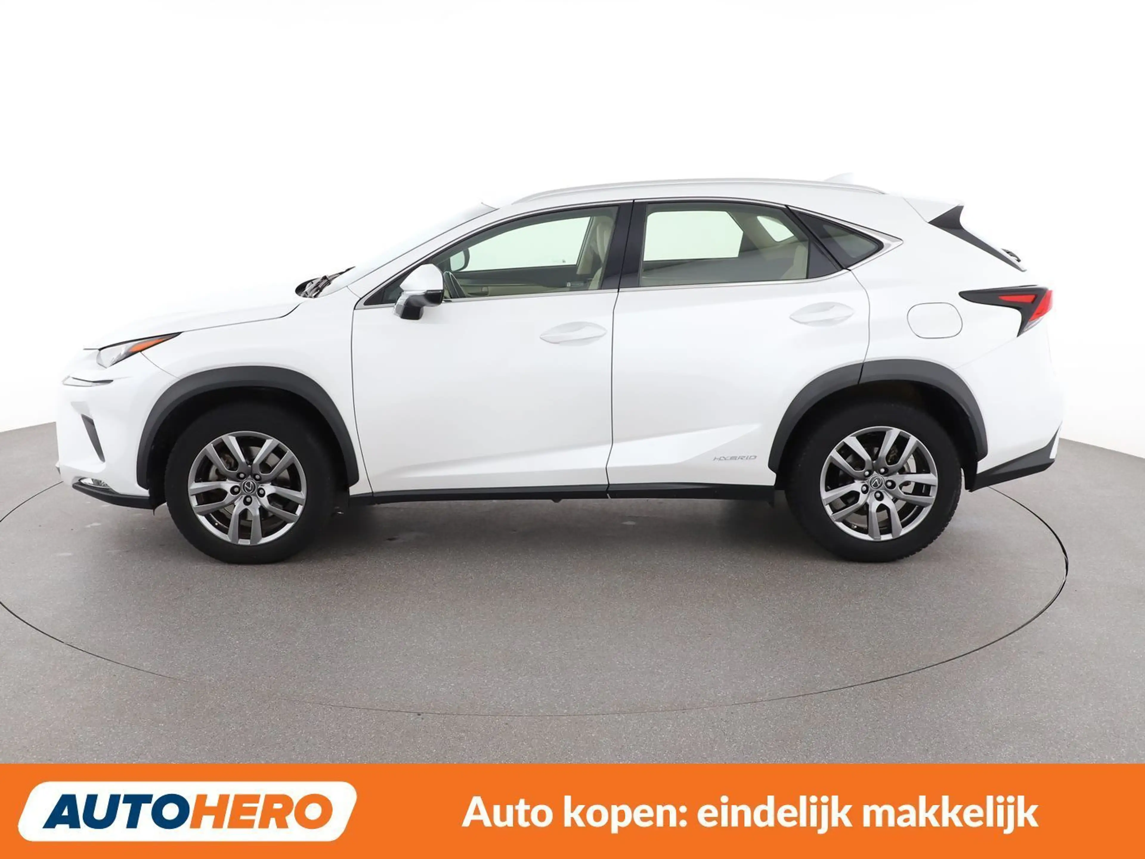 Lexus NX 300h NX 300h E-Four Pack Business — photo 3
