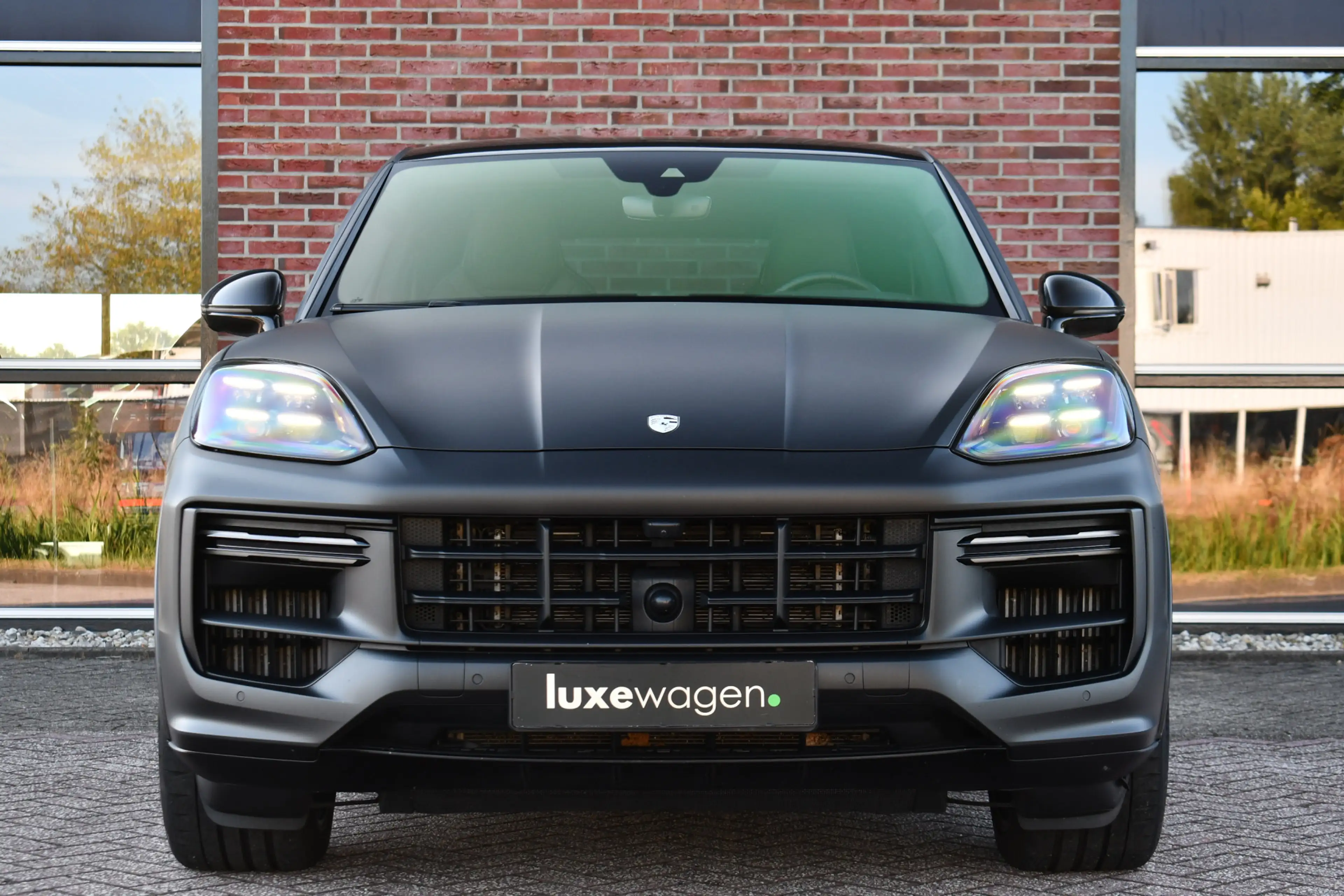 Porsche Cayenne Coupé 4.0 Turbo E-Hybrid GT Burmester PDCC Carbon — photo 7