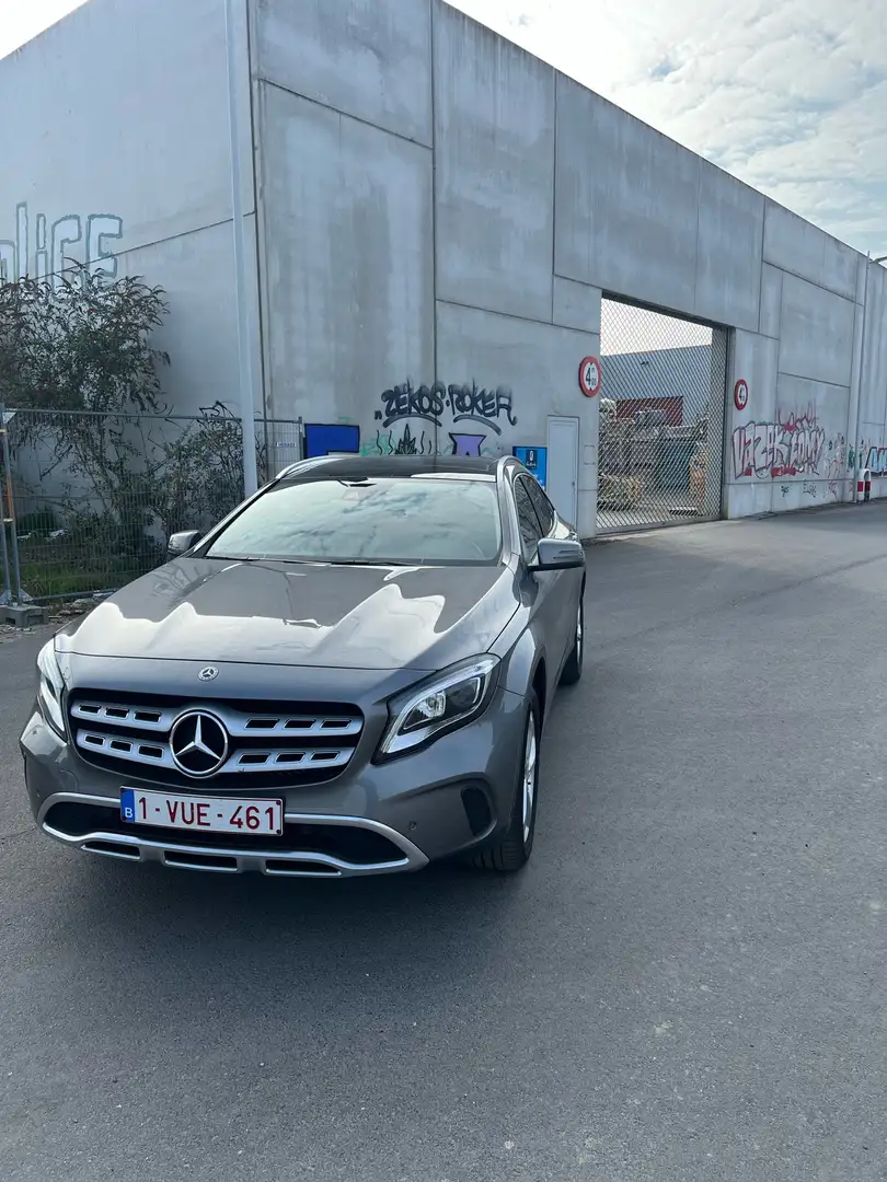 Mercedes-Benz GLA 180 Business Solution (EU6.2) - 1