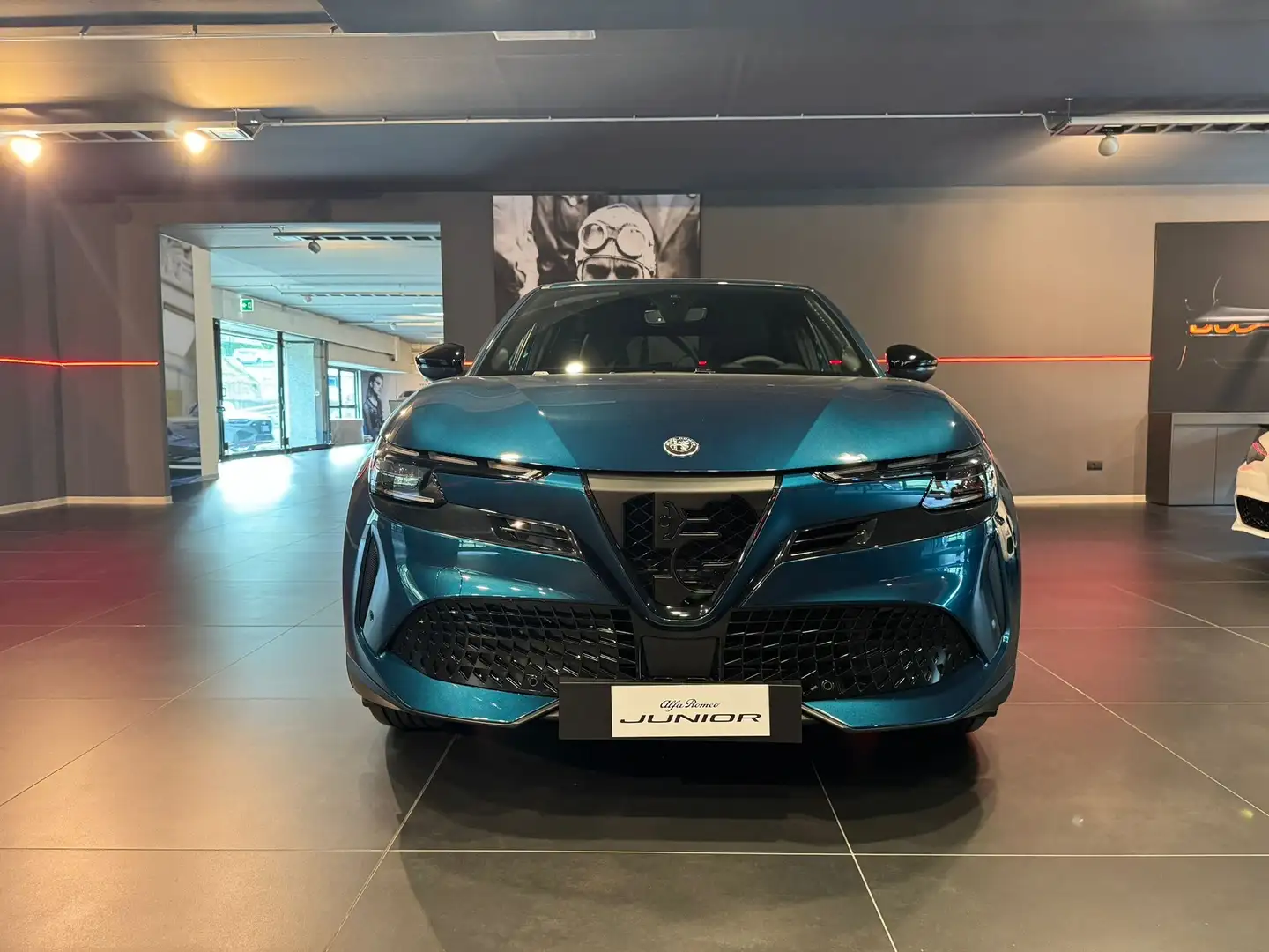 Alfa Romeo Junior 1.2 136cv Hybrid Edct6 Modrá - 2
