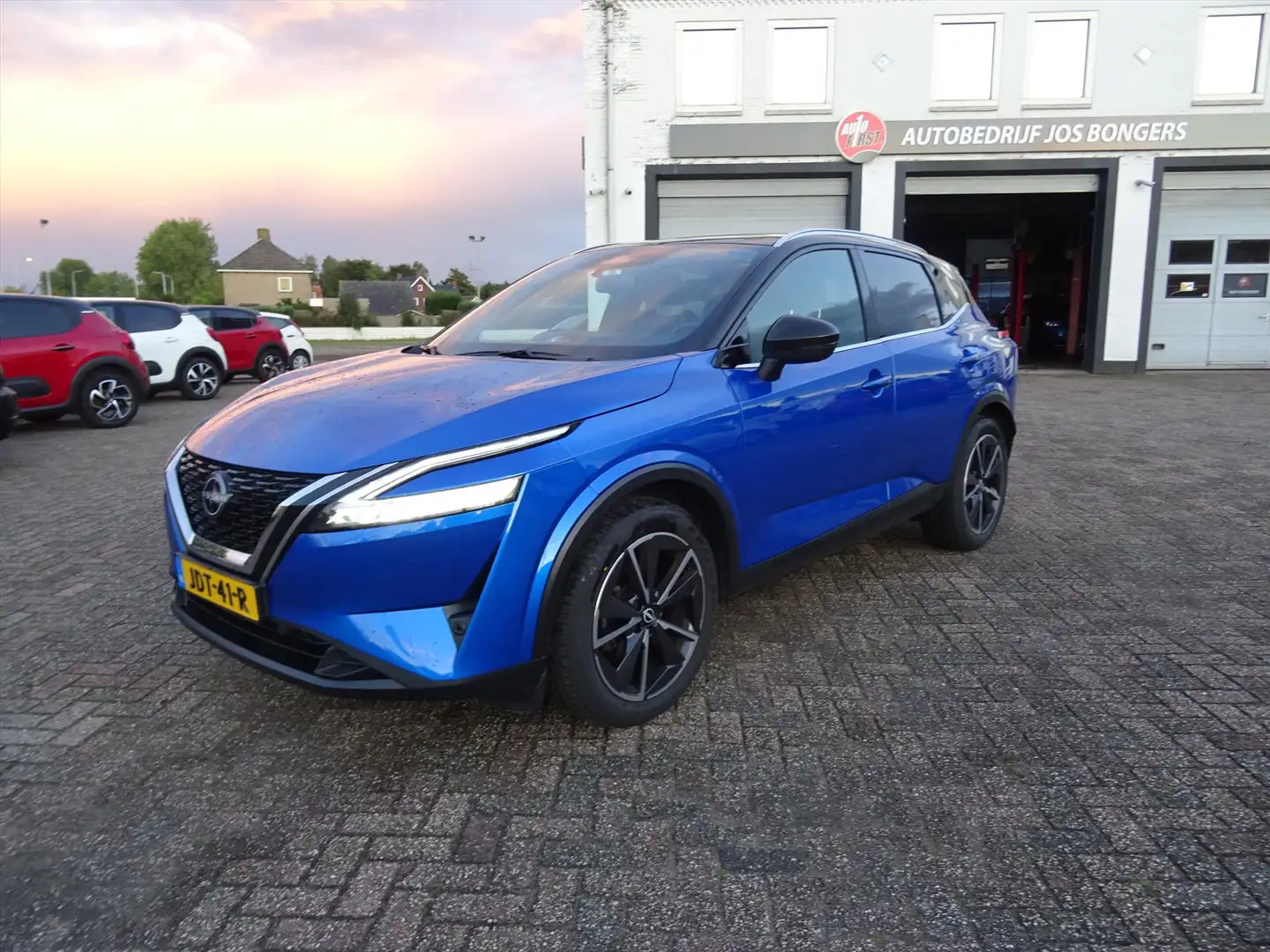 Nissan Qashqai 1.3 Mild-Hybrid 140pk Business Premium Blauw - 1