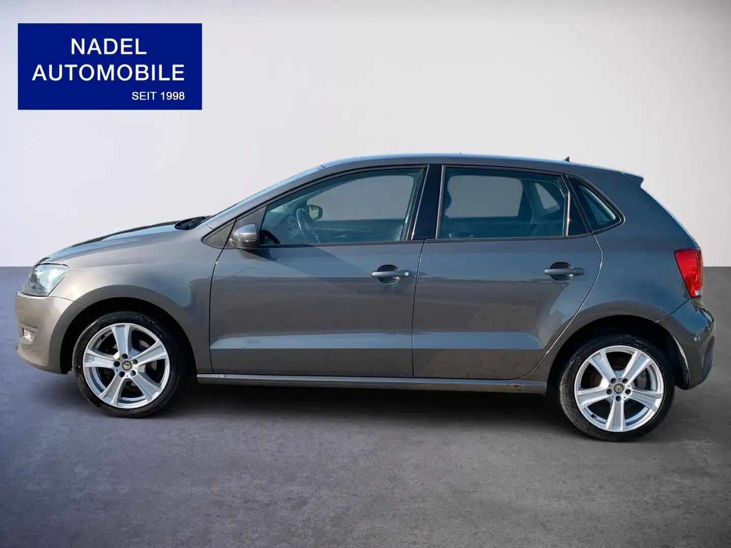 Volkswagen Polo V Trendline 5-Türer/Klima/Alu Gris - 2