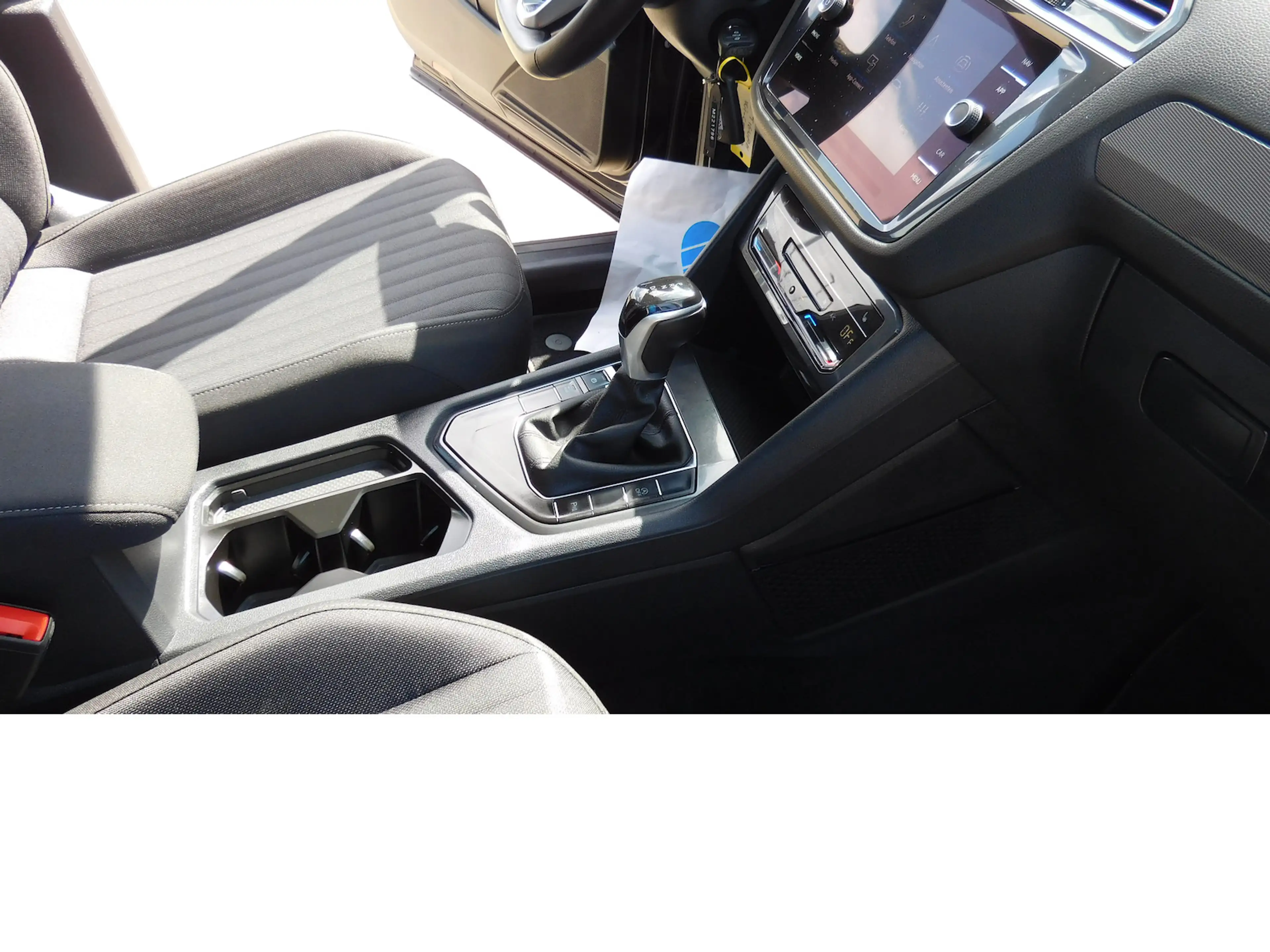 Volkswagen Tiguan Allspace 1.5 TSI Life 7 Sitze Navi DSG — photo 11