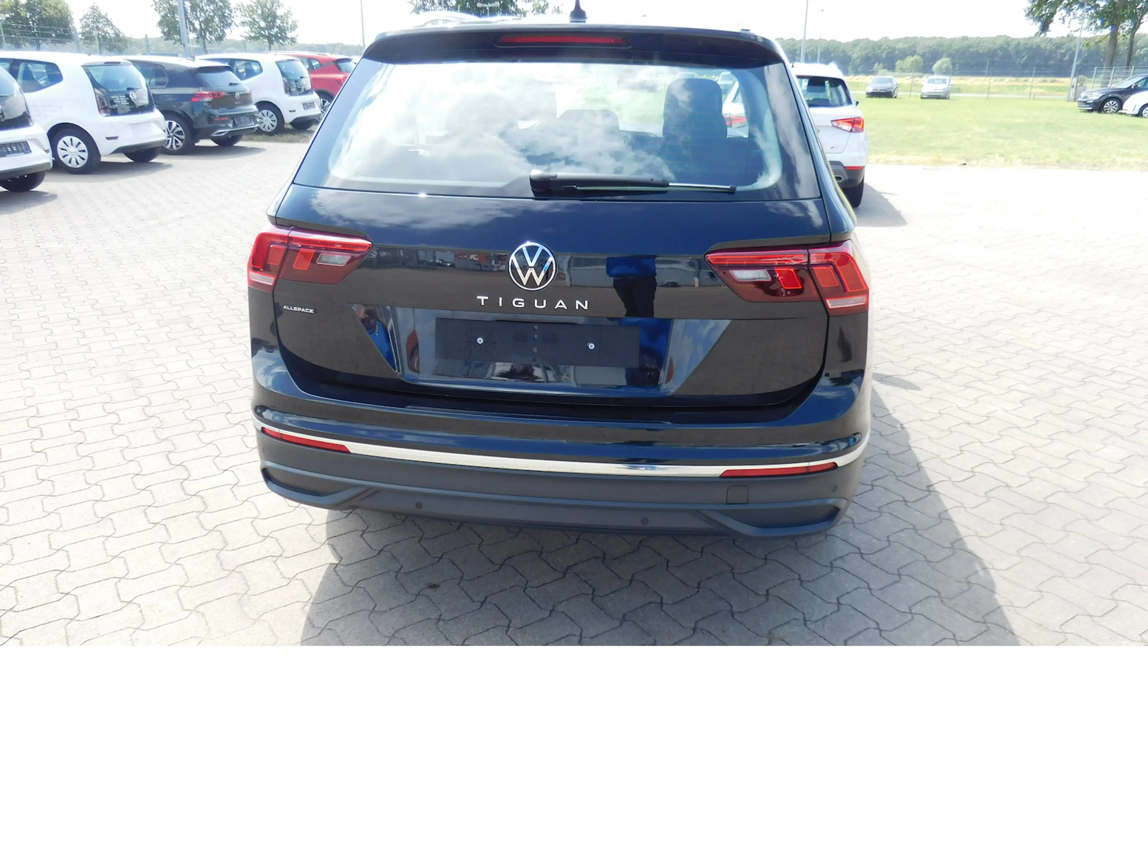 Volkswagen Tiguan Allspace 1.5 TSI Life 7 Sitze Navi DSG — photo 4