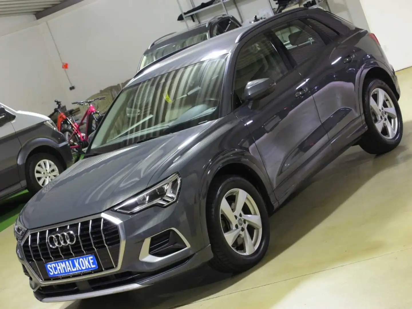 Audi Q3 40 TFSI 2.0 quattro S tronic advanced Navi Grijs - 2