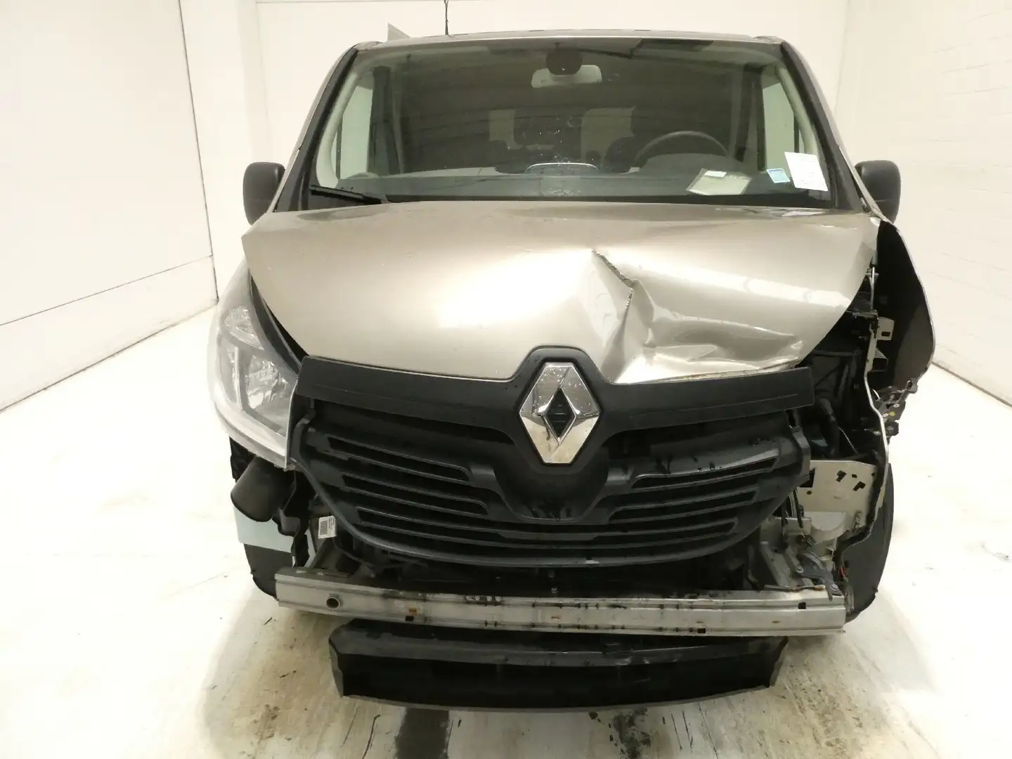Renault Trafic 1.6 D Brun - 2