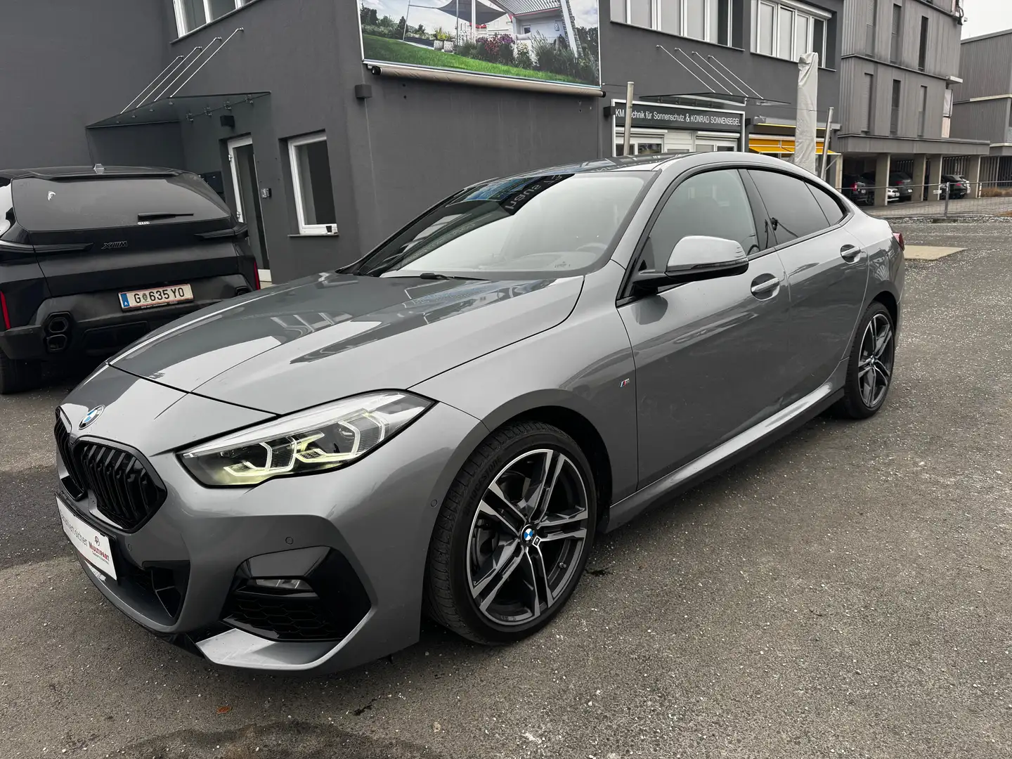 BMW 218 d Gran Coupe Aut. *M Sport; LED; NAVI; uvm.* Grau - 1