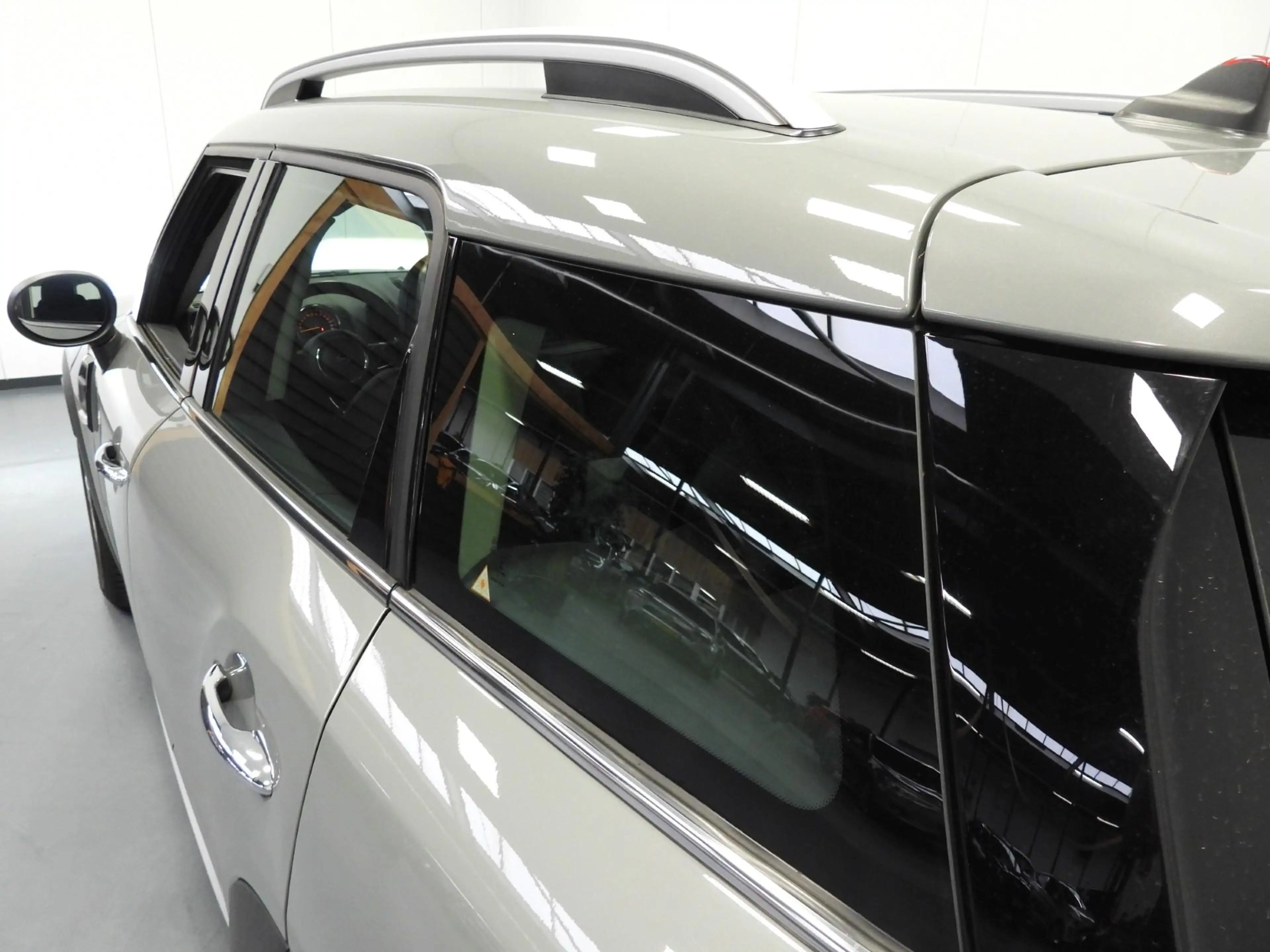 MINI One Countryman 1.5 NAVI/LEER/EL.KLEP/LED/16"LMV! — photo 30