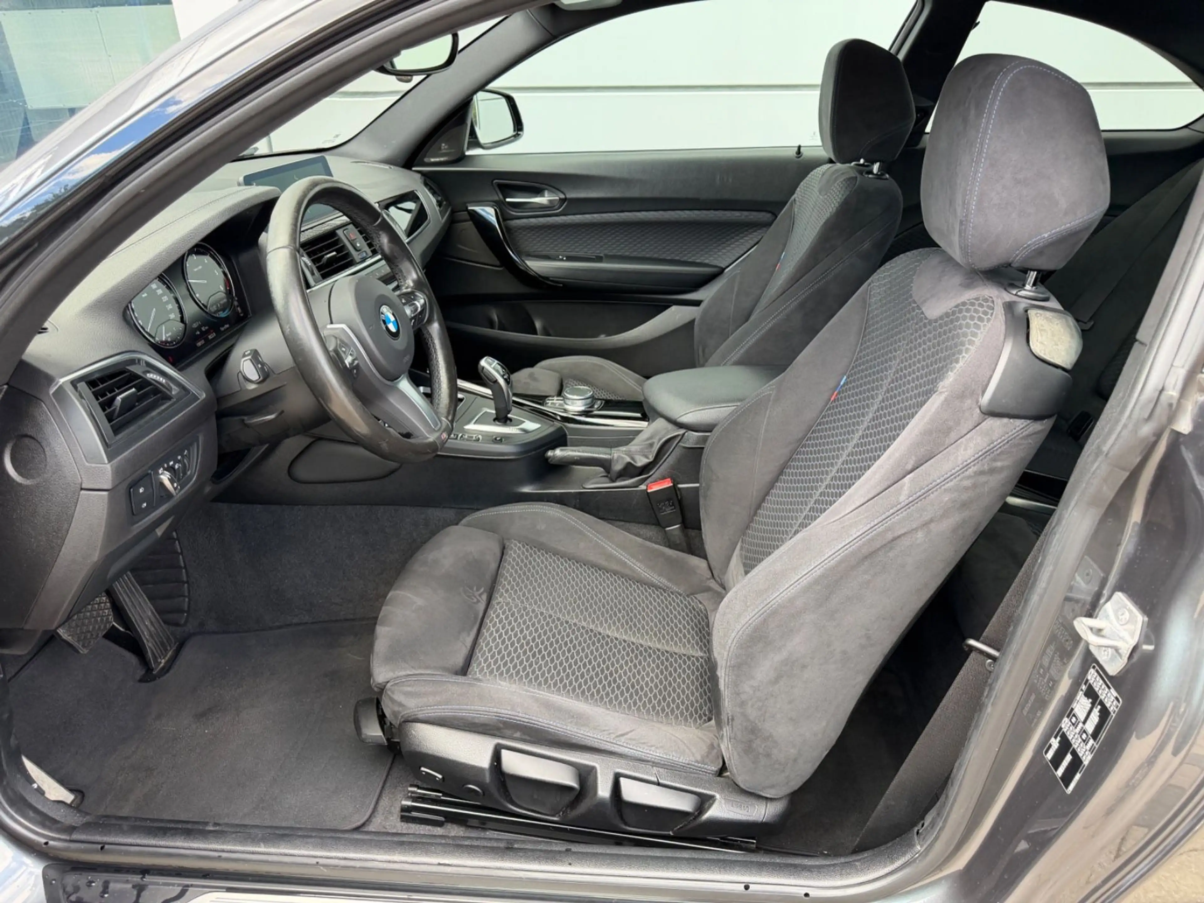 BMW 220 2 Coupe 220 d M Sport — photo 10