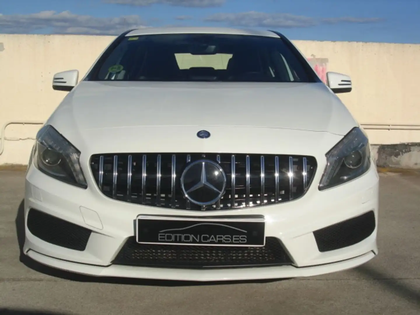 Mercedes-Benz A 200 200d AMG LINE Blanc - 2