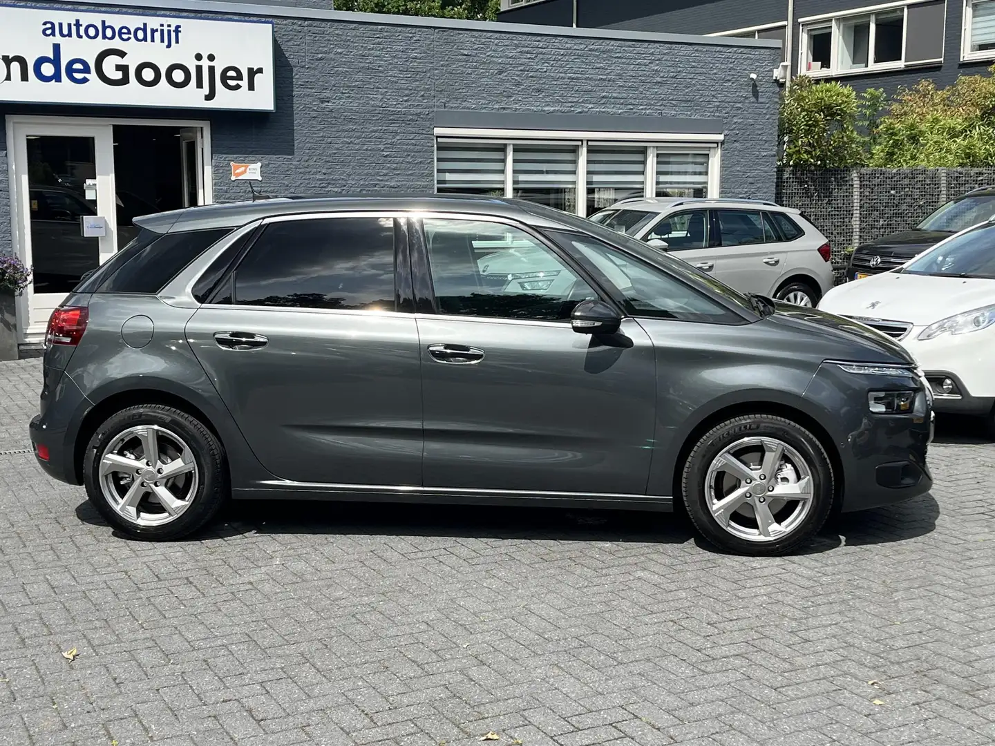 Citroen C4 Picasso 1.6 e-THP Aut. Intensive | NL-AUTO | 1e EIG. | TRE Grijs - 2