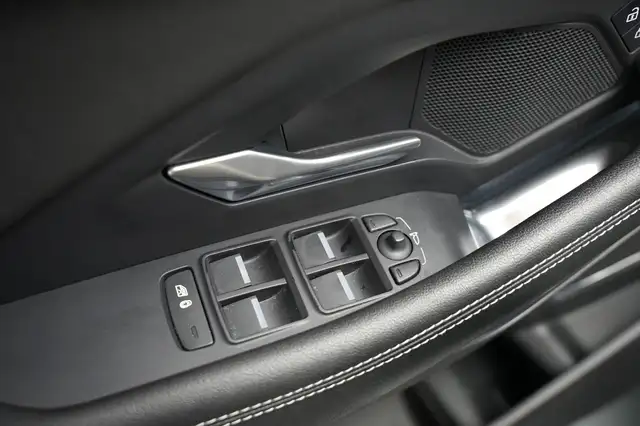 Jaguar E-Pace view 11