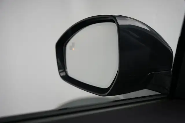 Jaguar E-Pace view 10