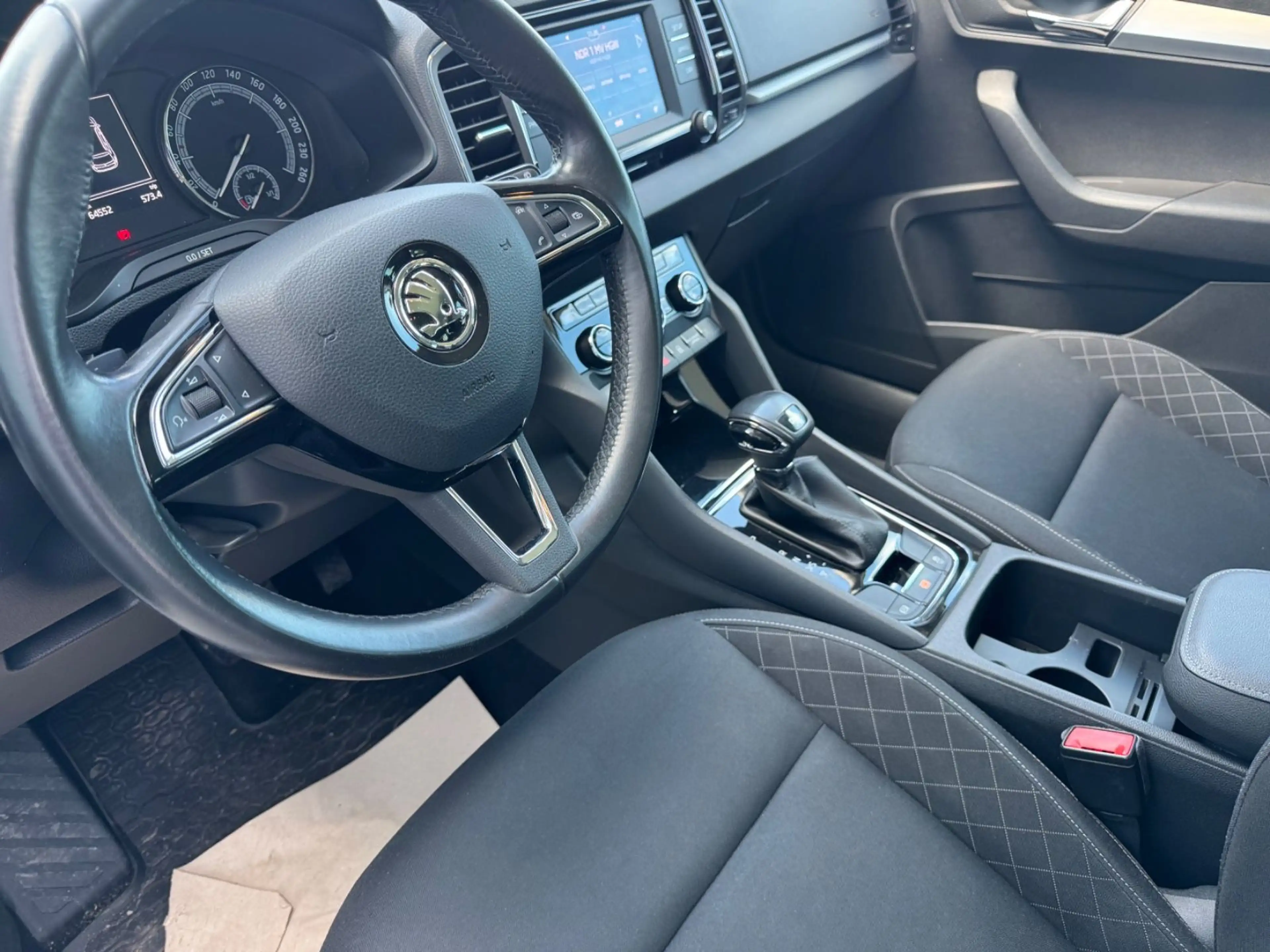 Skoda Karoq 1.5 TSI DSG LED/Tel/Sitzheiz.CarPlay — photo 5