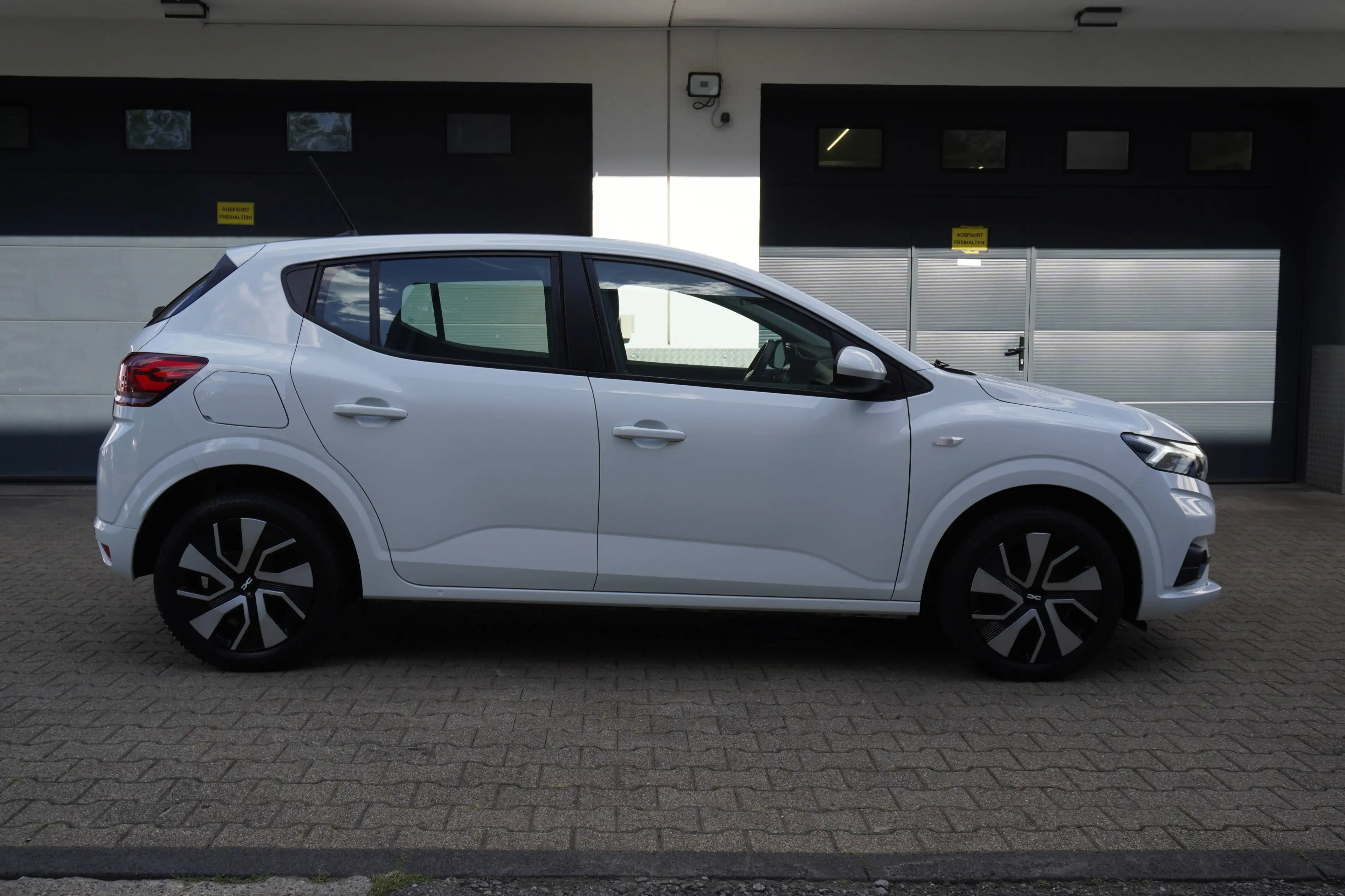 Dacia Sandero 1.0 TCe Expression KLIMA+PDC+TEMPOMAT+1.Hand+Org.26.Tkm — photo 2